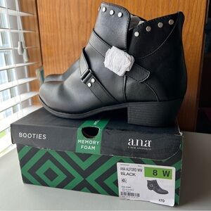 NEW WITH TAGS Black Studded Moto Booties with Memory Foam